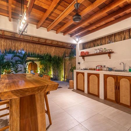 La Villa Loca Gili Islands Exterior photo