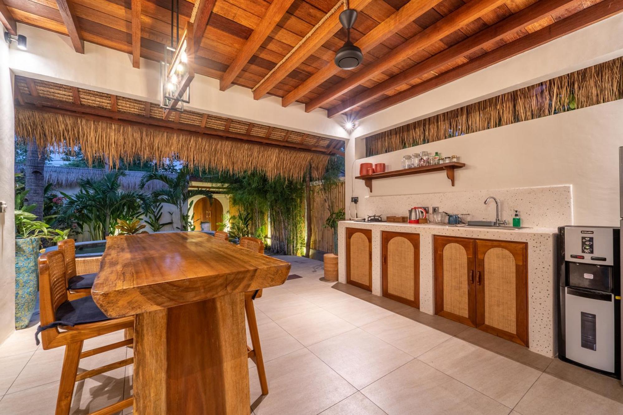 La Villa Loca Gili Islands Exterior photo